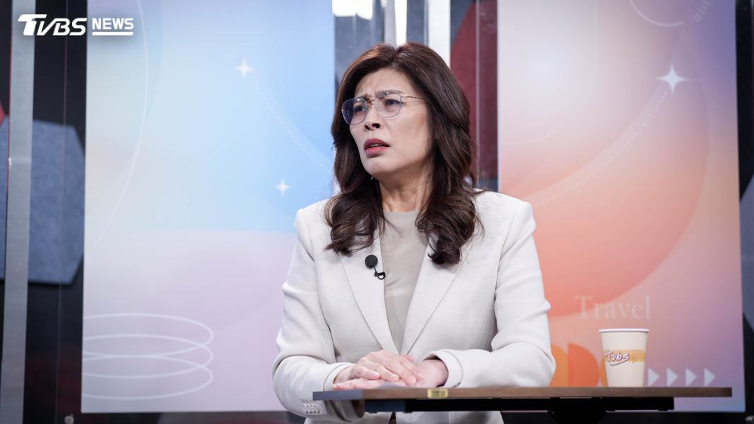 鄭麗文表示,賴政府放著毒油不管,卻想著訪日,顯示「輕重緩急已亂套」。(圖/華子琛攝)