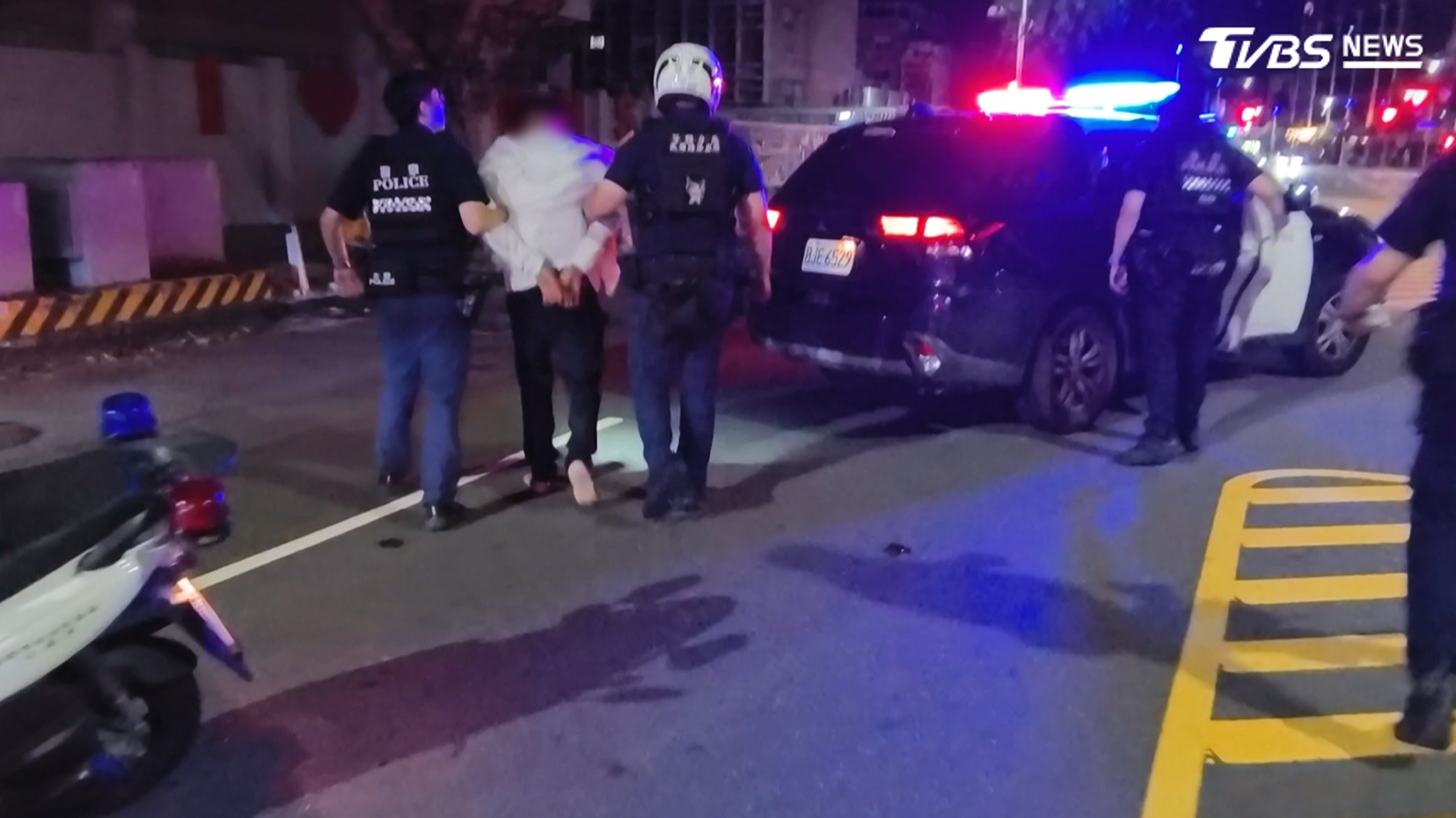 警方除依毒品及公共危險等罪嫌移送外,蔡姓男子更面臨高達57萬9600元的交通罰鍰。(圖/TVBS)