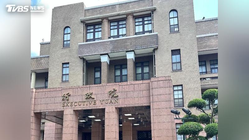 行政院被凍結5億預算,但利用「乾坤大挪移」支用,引發在野黨質疑。(圖/TVBS)