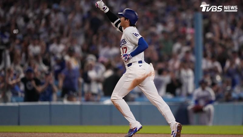 大谷翔平罕見主動討回全壘打球 球迷得知「背後原因」秒點頭割愛