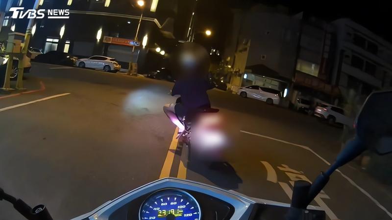 花蓮警匪追逐!男偷機車還毒駕 蛇行狂逃衝上人行道栽了