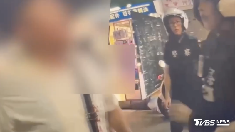 臨江街夜市鬧劇!酒醉男鹹水雞攤嫌雞腿貴遭拒賣 推警被撂倒上銬