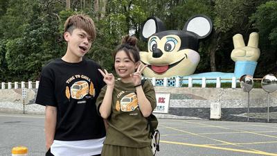 二伯現身婚禮!陷抄襲風波回歸「燦笑露面」 合體蔡阿嘎獻祝福