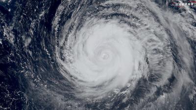 天氣/白海豚颱風進行「新一輪眼牆置換」 中心侵台機率曝