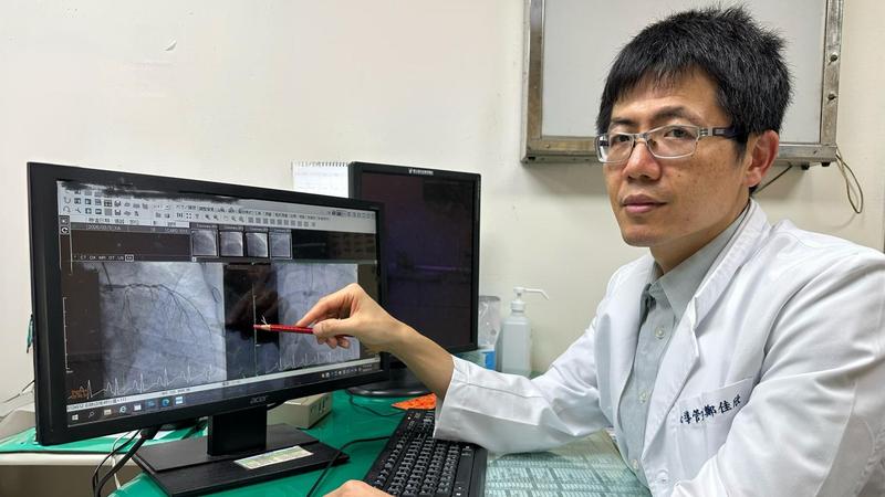 喘1週沒好!45歲男竟「心臟3血管全堵」 醫示警:隨時恐猝死