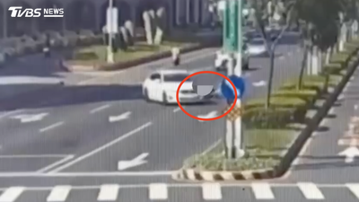 快訊/新北8旬翁鬼切三車道! 騎士反應不及撞上送醫不治