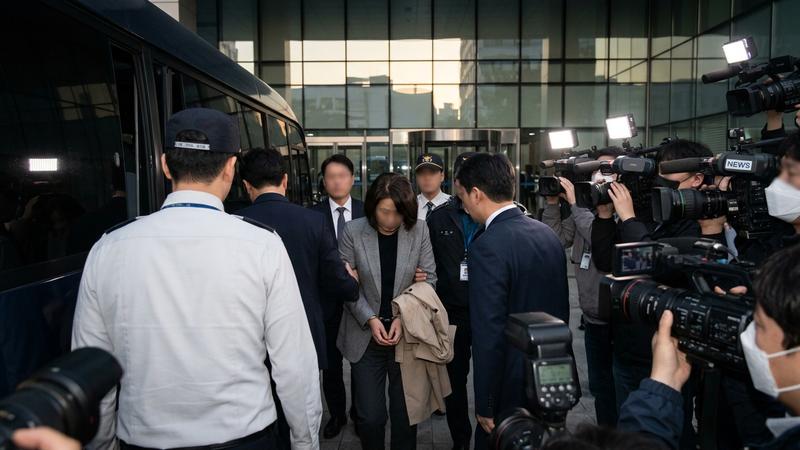 娛樂女總涉詐5.5億裁定羈押! 「砸9億包養男星」分手後找網軍抹黑