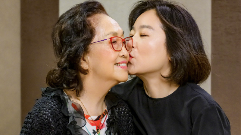 接連送走摯友!林青霞痛悼「曼波女郎」葛蘭 曬貼臉照曝最後互動