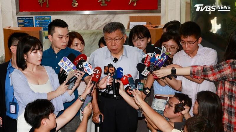 吳乃仁「無法自理」卻上健身房?柯文哲酸:賴清德乾爹我怎麼比