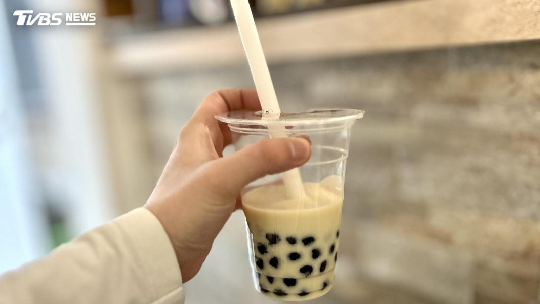 明明點餐時說要無糖去冰,結果拿到的卻是全糖甜心。(示意圖/shutterstock 達志影像)