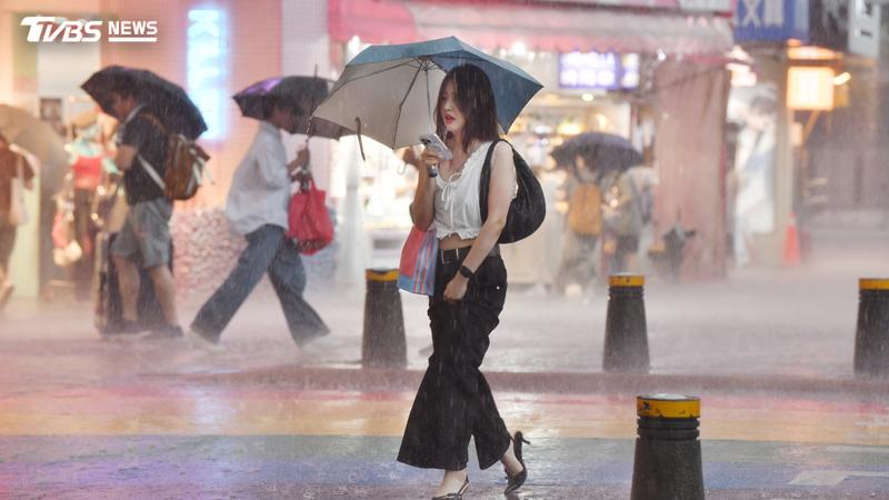 天氣/國家警報響!大雷雨猛轟地區快看 15縣市豪大雨特報