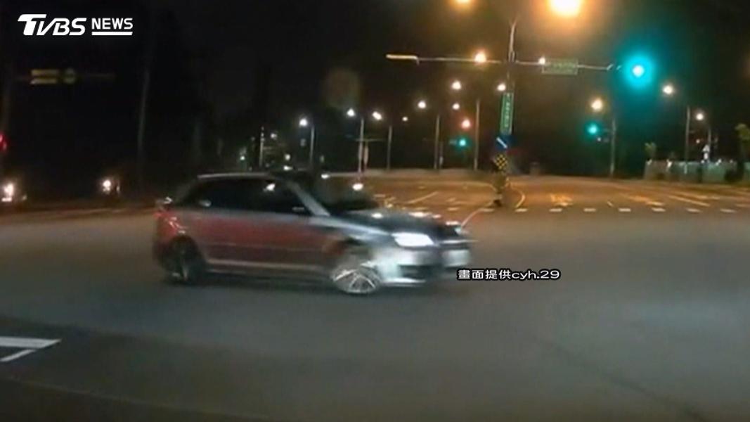 (台中甩尾哥一夜犯3罪! 酒駕甩尾自撞+歐妻+掛假牌。圖/TVBS)