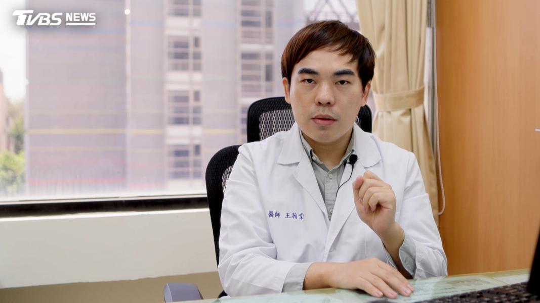 隱翅蟲停在皮膚!若拍打後「流出這液體」恐造成化學性灼傷(圖/TVBS)