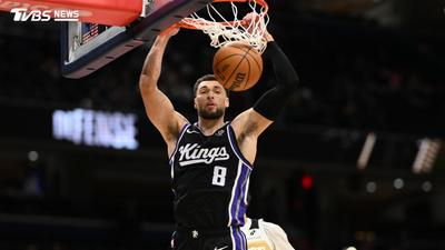 NBA灌籃王現身饗A Joy!狂拿生魚片 網笑:太划算