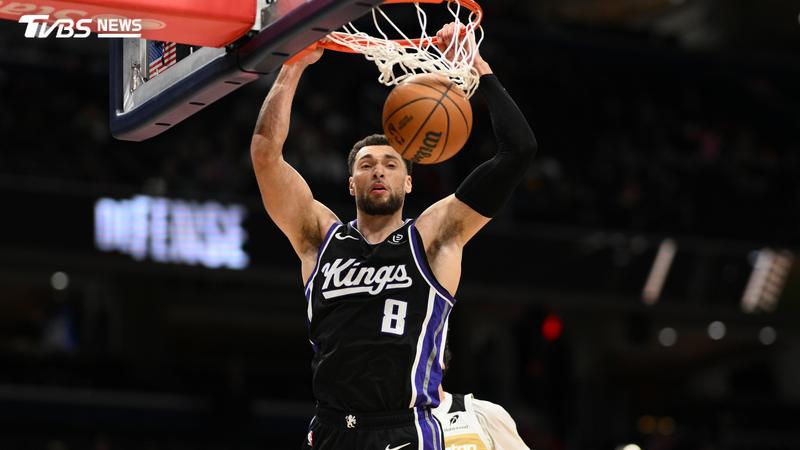 NBA灌籃王現身饗A Joy!狂拿生魚片 網笑:太划算