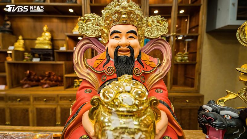 被財神看上!未來3個月「4星座」錢默默變多 他結善緣帶回報