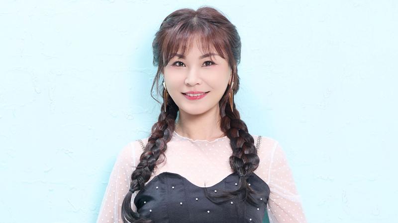 父肝癌病逝!女星錄音室「失控淚崩」唱不下去 悲曝驚人巧合
