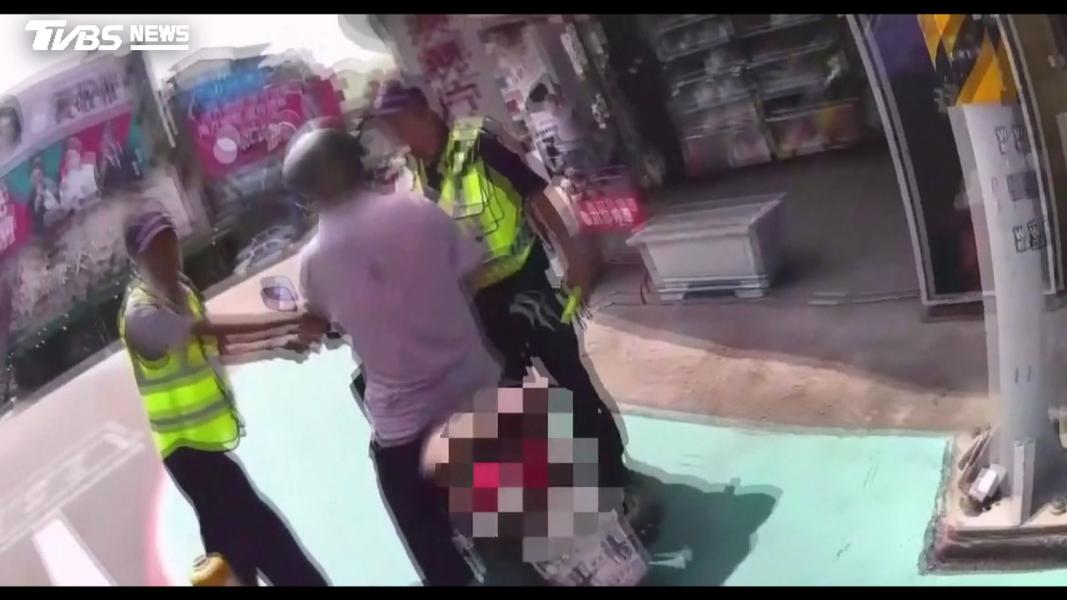 阿伯不甩演習闖管制區與警爆口角 「這舉動」秒被攔