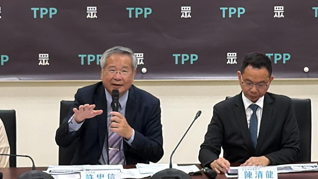公務員赴陸強制上繳個資!白委痛批走向威權
