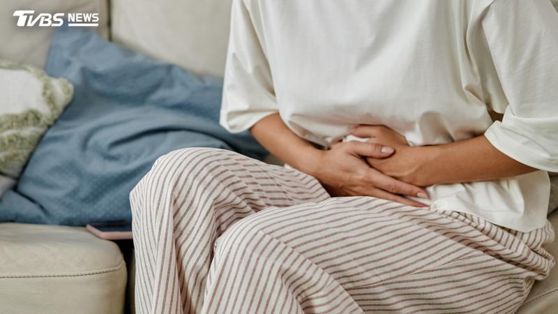 腹痛就醫才知懷孕!陸47歲婦「入院1hr秒產女」:以為只是發胖
