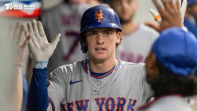 MLB/交易大限後反拉4連勝!大都會驚傳首輪大物美技接殺受傷 手腕X光結果曝