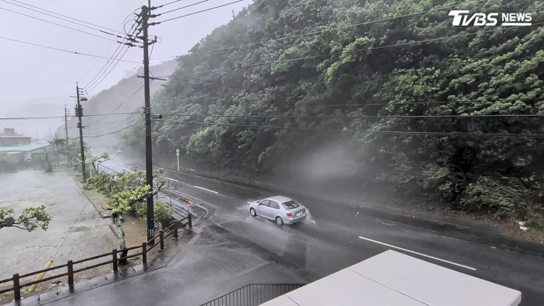 「白海豚」強襲沖繩奄美!逾6千戶停電 790航班取消