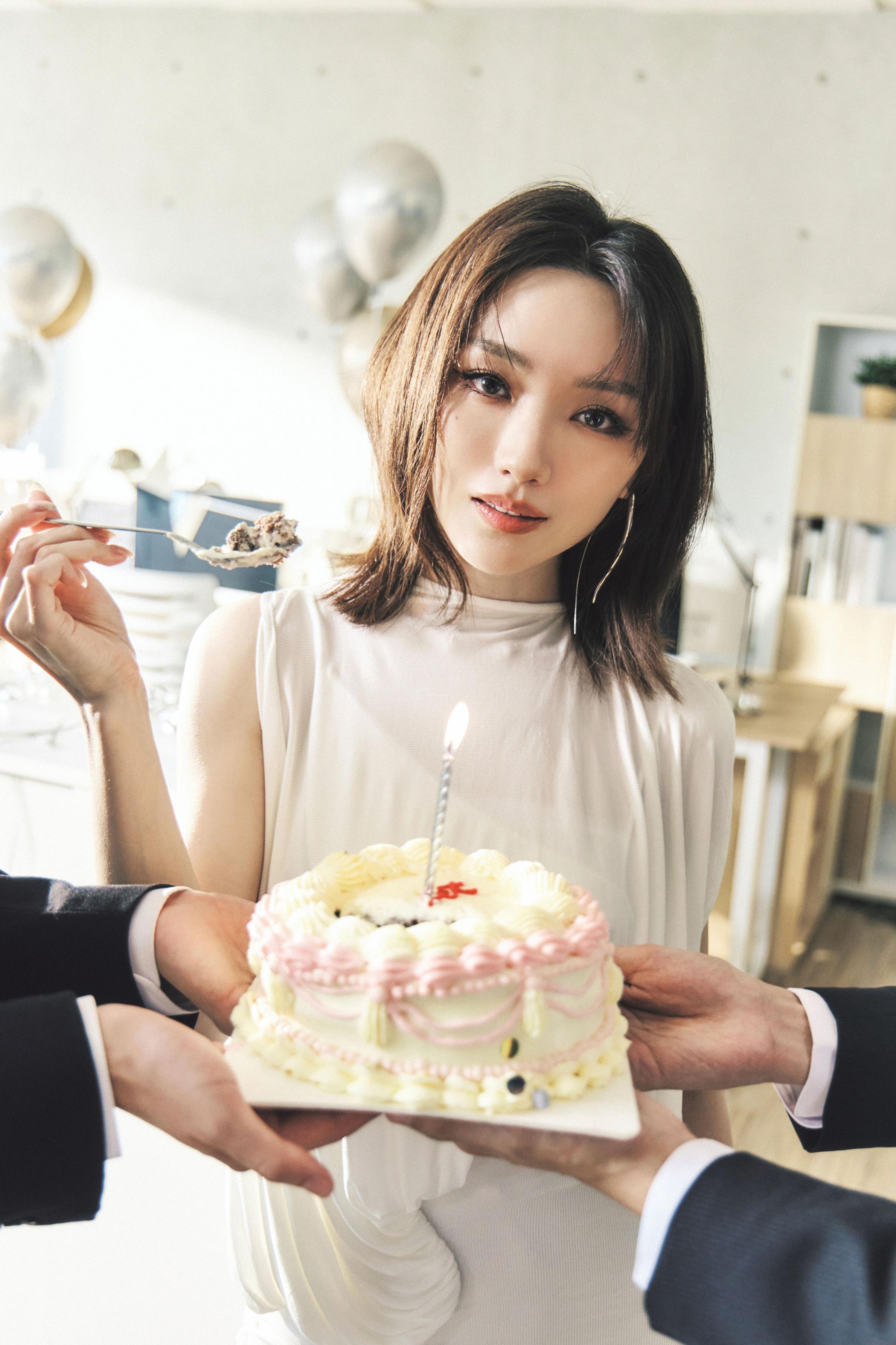 閻奕格加入索尼音樂。(圖/索尼音樂提供)