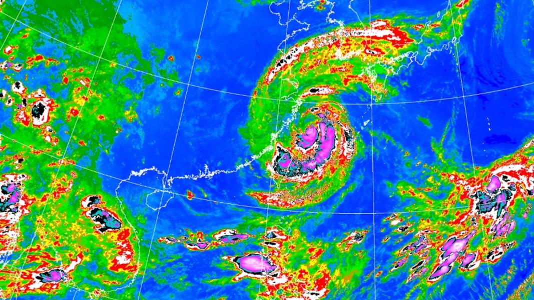 最新風雨預報 9地區「達停班課標準」
