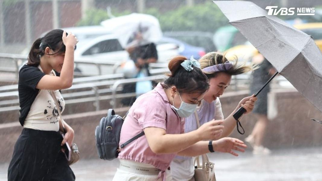 最新風雨預測曝 明清晨2縣市達停班課標準