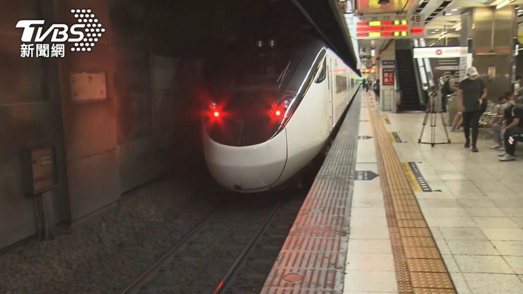 女乘客衝車長室飆罵傷人 台鐵將提告