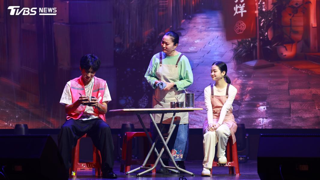 舞台重頭戲以《聖經》「浪子回頭」為創作核心。(圖/夏凱納靈糧堂提供)