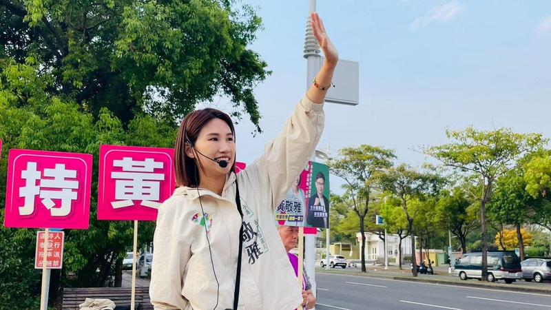 藍高雄市議員接手發言人 同區學妹砲轟:韓國瑜追蹤器的證據呢?