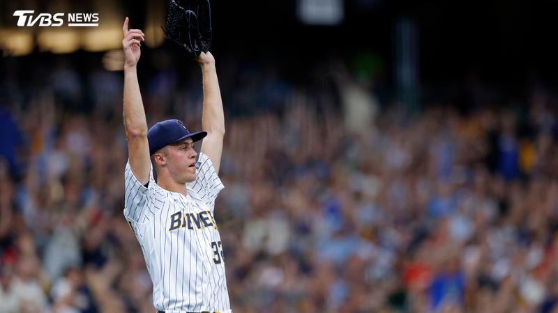 MLB/飆167公里火球!釀酒人王牌狂送9K 創史上第二快單季200K