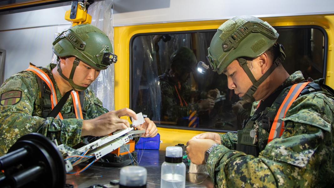 模擬通信中斷 國軍演練「光纖電纜野戰搶修」