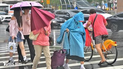 天氣/季風環流大爆發!全台變天「雨連灌10天」 恐又有熱帶擾動發展