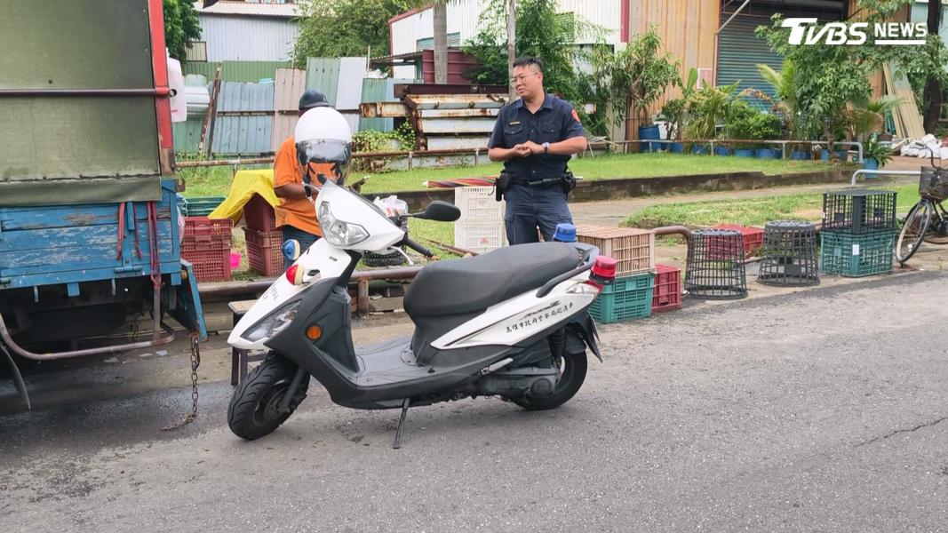 案發地點位於高雄大社區一處市場,警方目前已掌握嫌犯全力追緝中。(圖/TVBS)