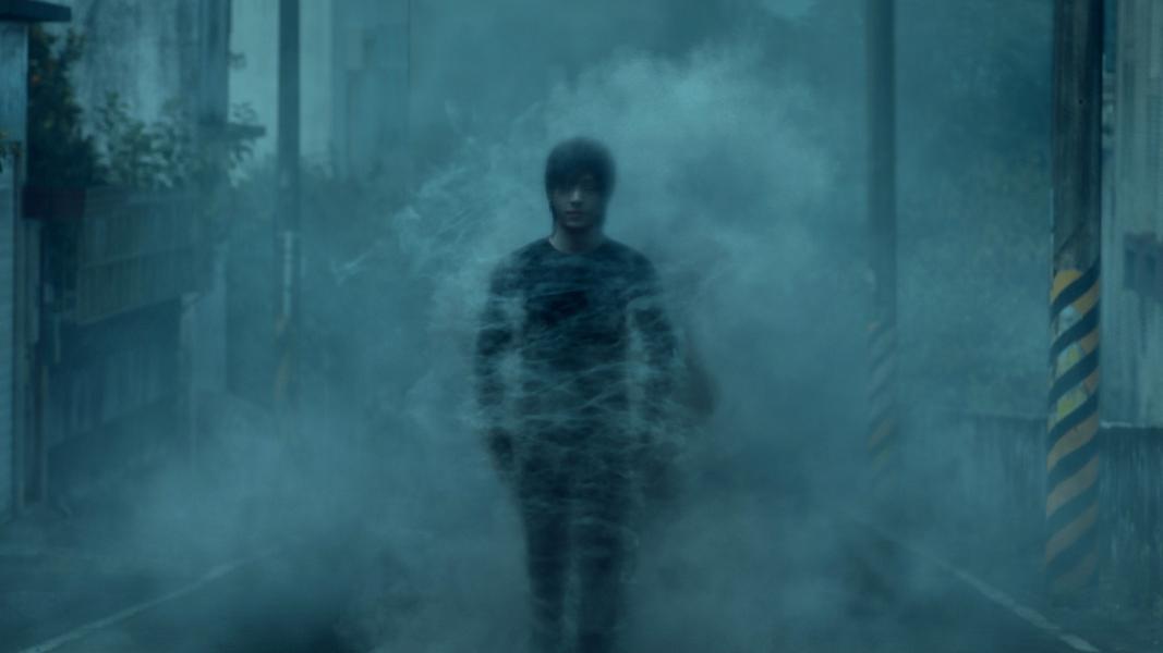 炎亞綸「白眼」嚇壞梁詠琪 視線幾乎全盲