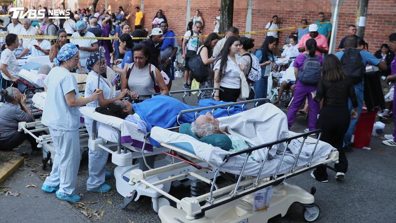 哥倫比亞7.4強震132死!逾千棟建築受損 醫院倒塌多人受困