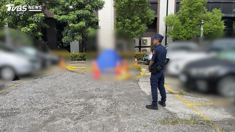 快訊/新北男24樓頂急墜 重摔停車場車道當場死亡