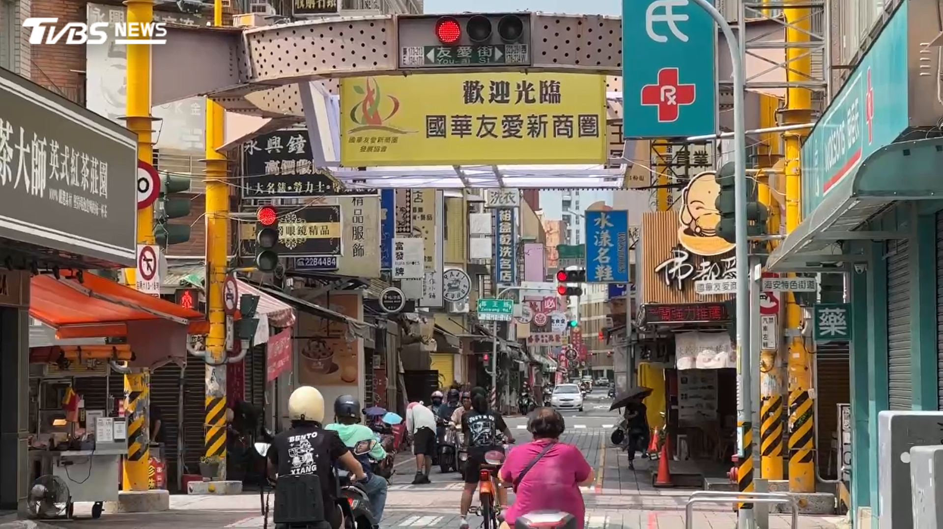 房仲業者分析,成交價格幾乎是土地公告現值的3倍,該店面每月租金收入約可達4至5萬元,以此投報率計算,約有1.6%至2%左右的租金收益(圖/TVBS)