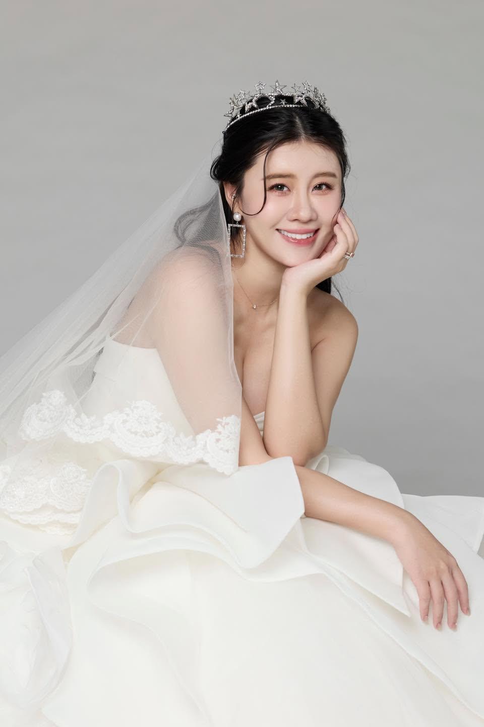 林真亦分享絕美婚紗照。（圖／翻攝自臉書）