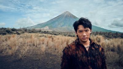 徐暐翔見「馬榮火山」落淚!泡海10分鐘自曝「不會漂浮」硬上