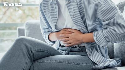 平時排便超順!他腹痛照出「腐爛巨瘤」罹癌 醫揭難察覺2原因