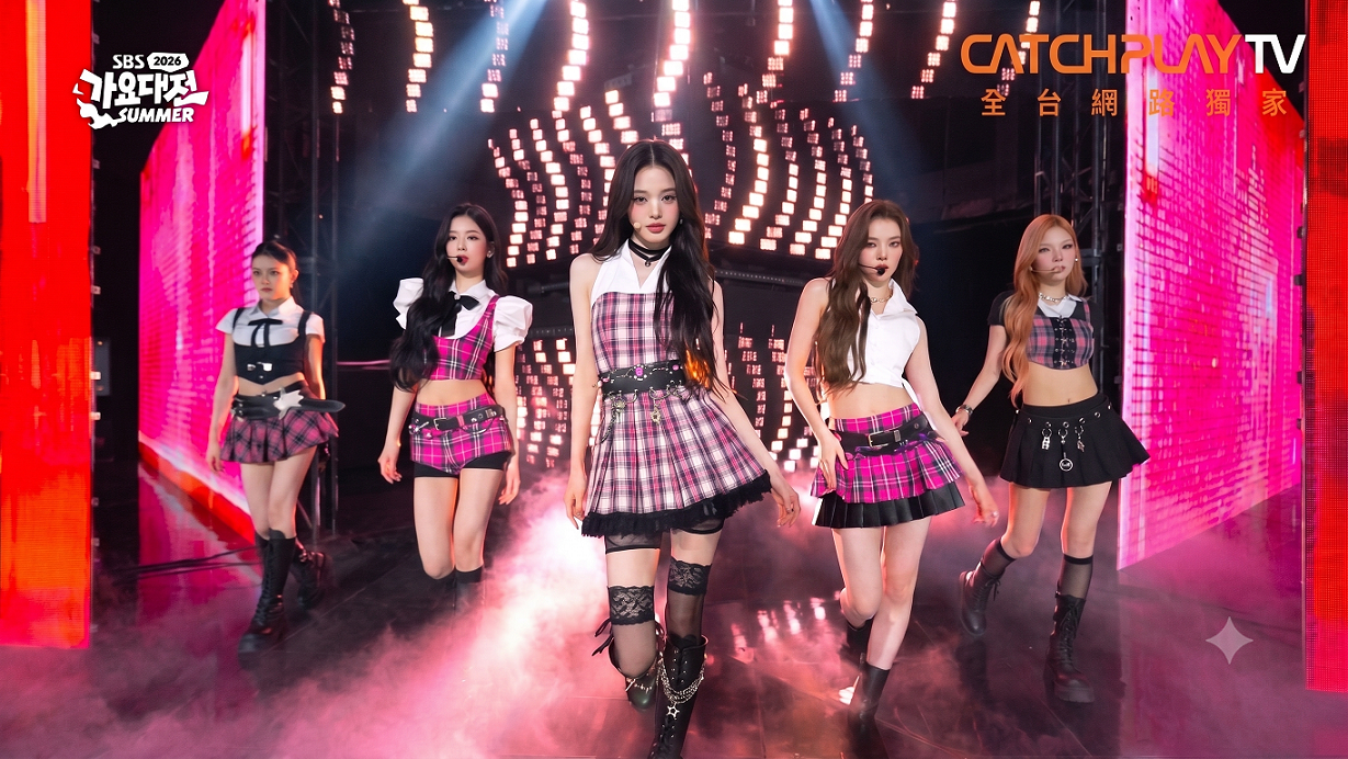 Hearts2Hearts的IAN、STELLA、izna的JEEMIN,以及MEOVV的ANNA、ELLA組成的限定女團「SUMMER ANJELS」(圖/翻攝自CATCHPLAY TV)