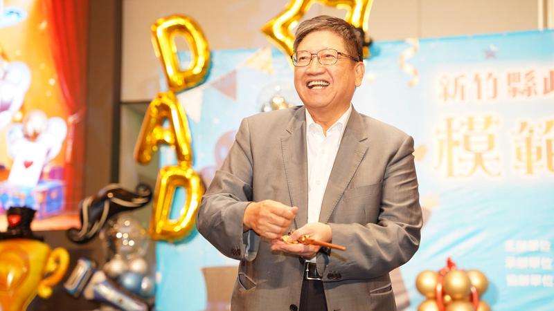 揪楊文科4年出國17次「4大洲趴趴走」 她轟:拍旅遊節目嗎