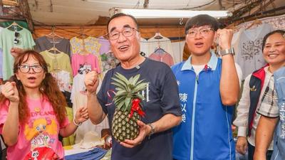 李四川遭爆競選團隊「幼兒園門口抽菸」 綠要他公開道歉