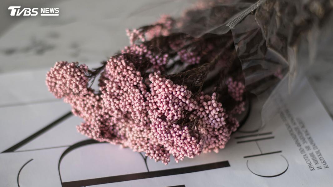 永生花在今年的情人節禮物排行榜中表現尤為亮眼。(示意圖/shutterstock 達志影像)