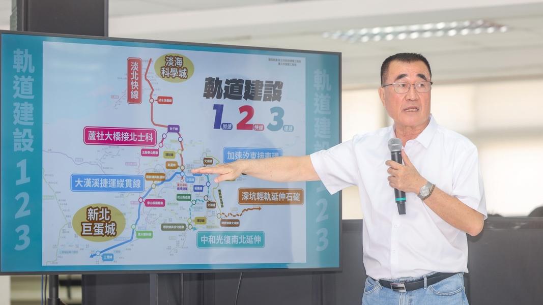 柯志恩被指砸上億掛看板 李四川反酸蘇巧慧:我沒她的多
