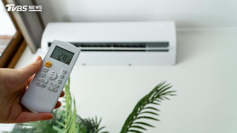 暑假電費破9000元!他嘆「誰比我多」 一票萬元戶比慘:還好吧