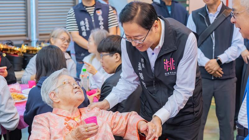 200點抵農會消費、100點抵醫療補助!桃園敬老愛心卡116年起全面升級